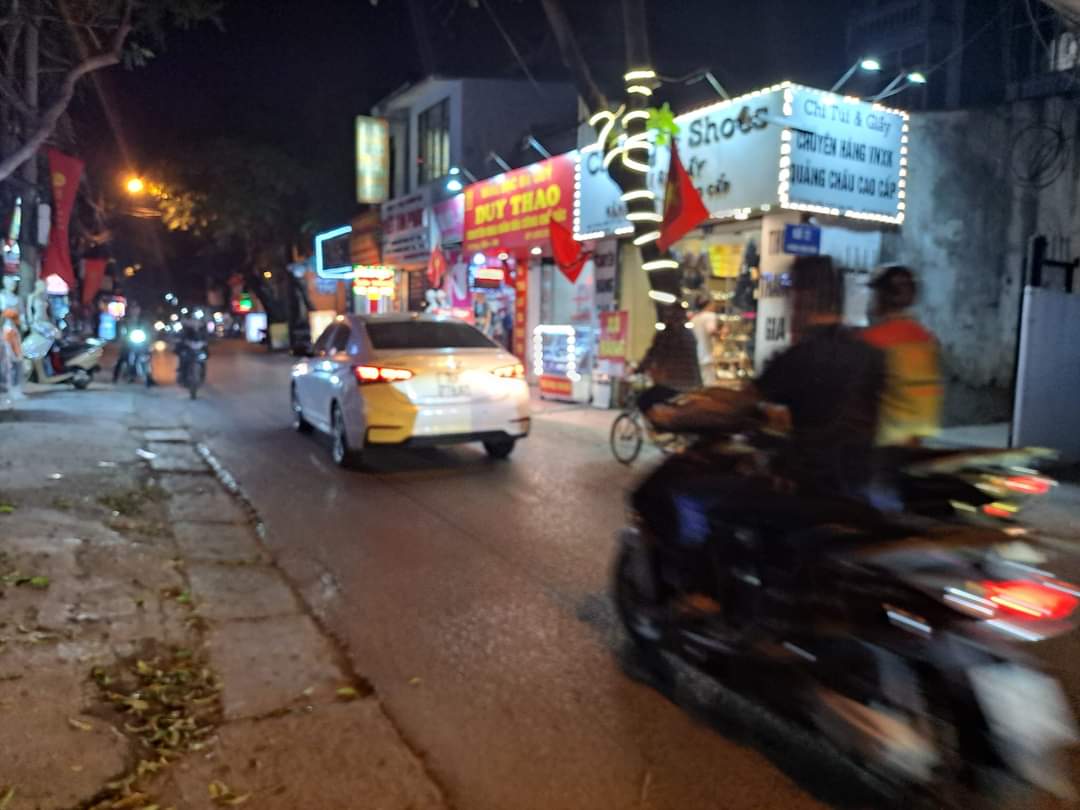 NHÀ MẶT PHỐ PHÚC DIỄN. TRƯỚC NHÀ ÔTÔ TRÁNH. 43M. 2TẦNG. MT 5.6M. 5.6 TỶ. ĐANG CẦN BÁN TỪ LIÊM.