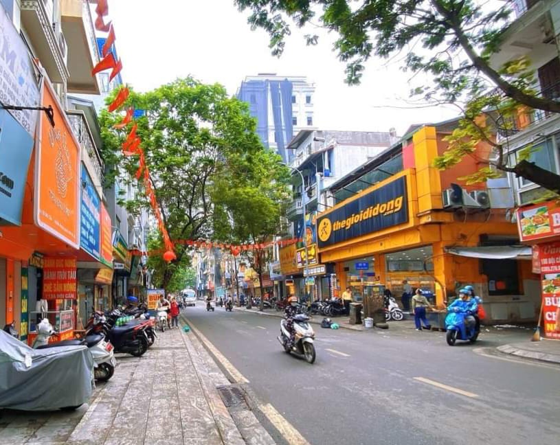 NHÀ ĐỘI CẤN MẶT NGÕ. DT32M. 4TẦNG. MT 4.3M. 4.6 TỶ.ĐANG CẦN BÁN GẤP. BA ĐÌNH.