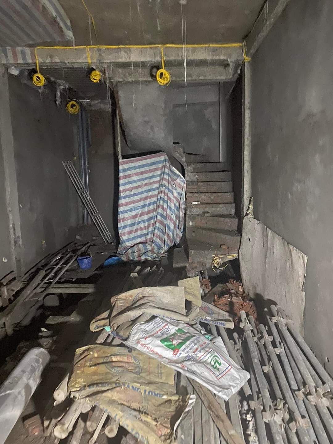 BÁN NHÀ ĐỘI CẤN,QUẬN BA ĐÌNH,DT32M2×5T,MT3.6M,GIÁ 6.35TỶ,XÂY MỚI, GẦN OTO