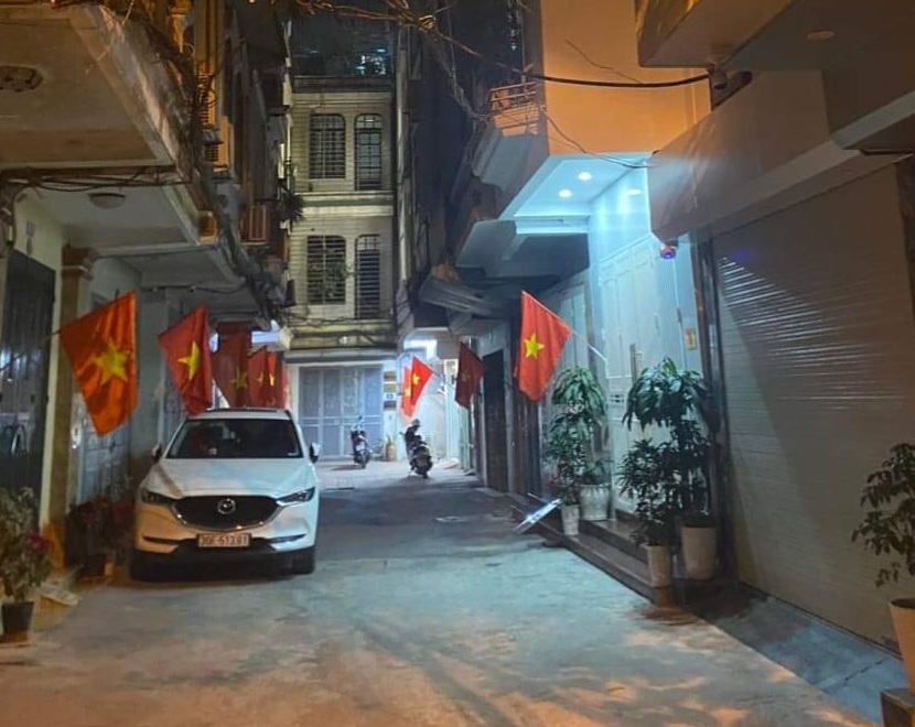 NHÀ THÁI HÀ ÔTÔ ĐỖ CỬA. 36M. 4TẦNG. 11.5 TỶ. ĐANG CẦN BÁN. ĐỐNG ĐA.