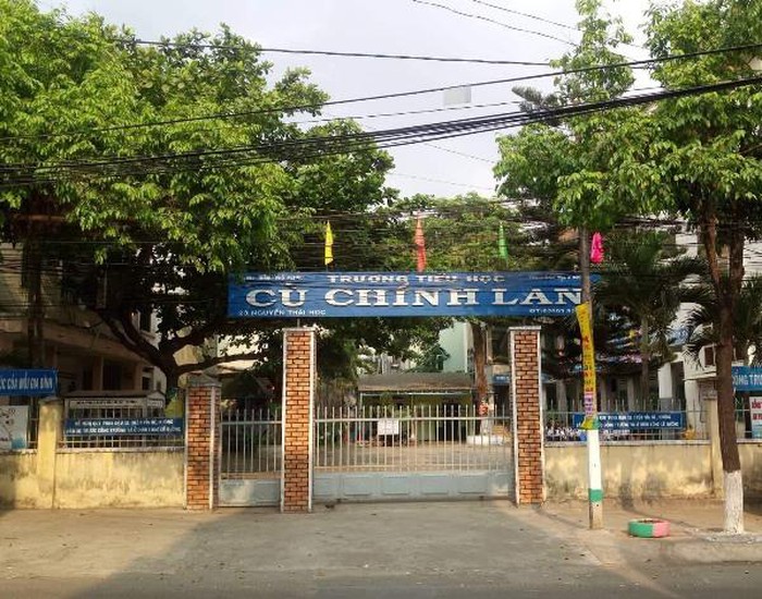 Bán Nhà Cù Chính Lan 46m2, 5T gara ô tô thang máy, ngõ thông tứ tung