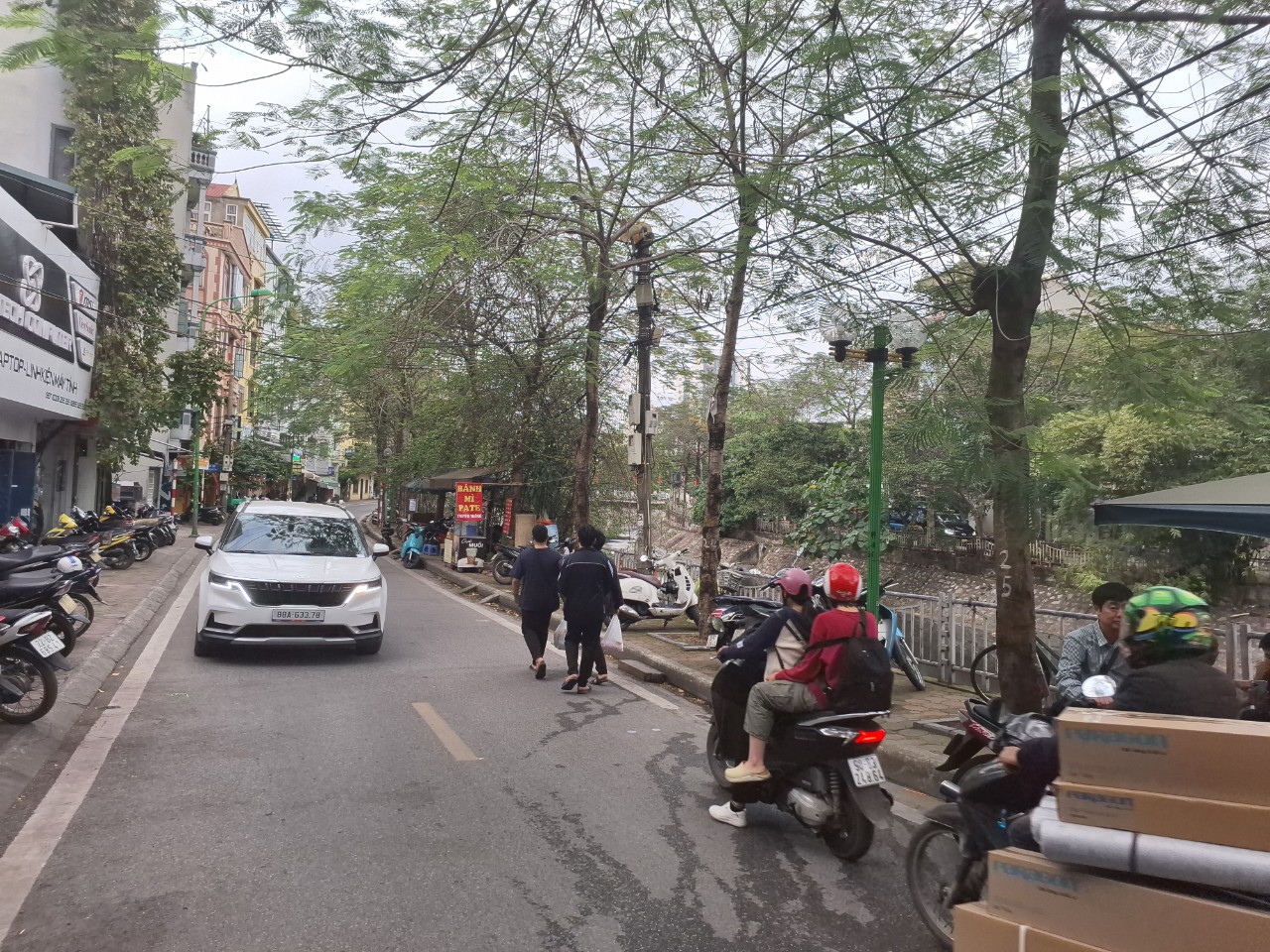 BÁN ĐẤT MẶT ĐƯỜNG – TẶNG NHÀ CẤP 4 HIỆN ĐANG KINH DOANH