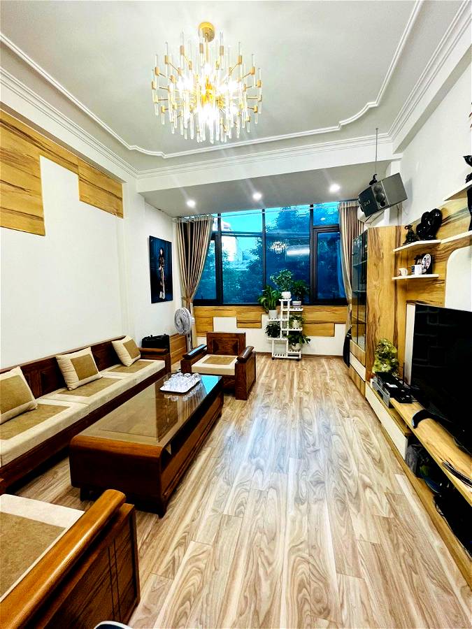 Bán Nhà Phố Nguyễn Chí Thanh Quận Đống Đa. 40m Xây 5 Tầng Mặt Tiền 4m Nhỉnh 15 Tỷ. Cam Kết Ảnh Thật Mô Tả Chính Xác.