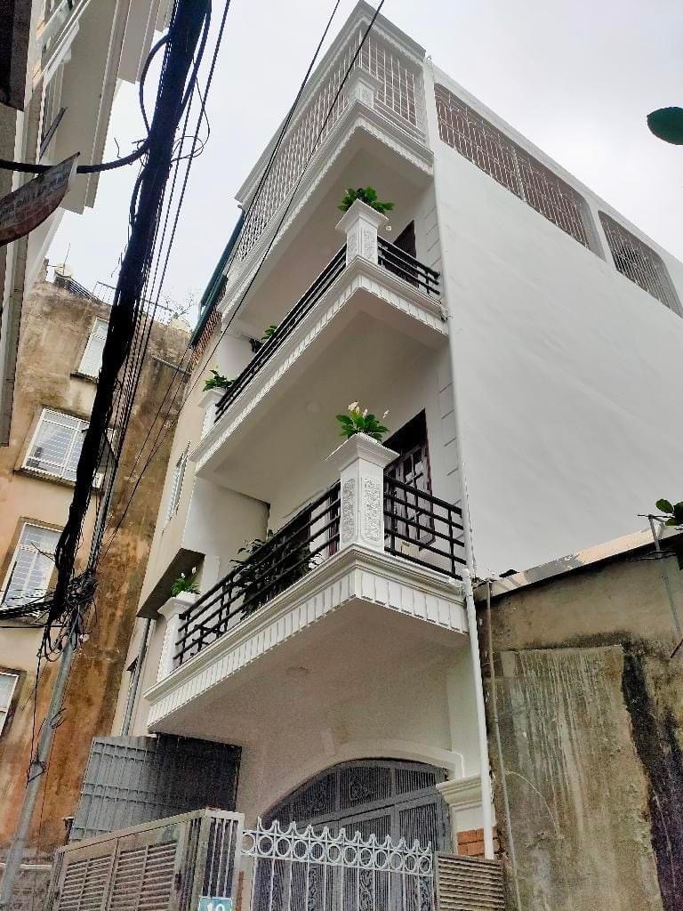 Quá rẻ! Chỉ nhỉnh 3 tỷ có ngay nhà Minh Khai 4 tầng 3 ngủ ngõ nông thông tứ tung tặng full nội thất