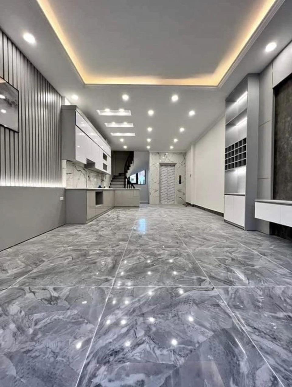 Bán nhà mới đẹp 60m2 5tầng thang máy mặt tiền 4.5m 6.8tỷ Phố Phạm Văn Đồng thông Xuân Đỉnh Bắc Từ Liêm