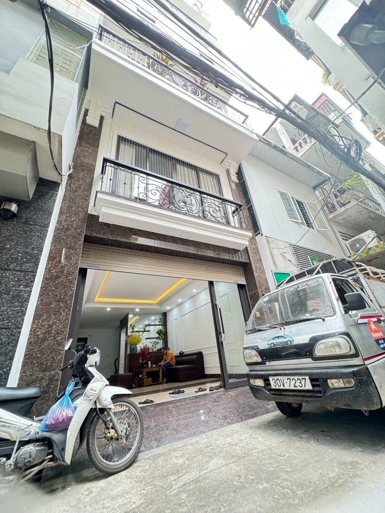 Siêu Phẩm! Phố Đội Nhân Gara ô tô 50m2, 6T thang máy, MT4.4m hiếm quận Ba Đình