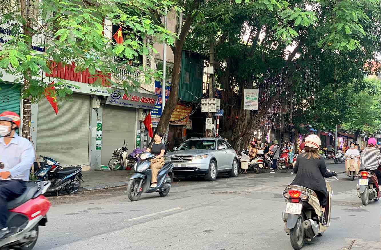 Bán Nhà Nguyễn Công Trứ, 73m2, mặt tiền 4.3m, 29.3 tỷ, ô tô tránh, kinh doanh đỉnh