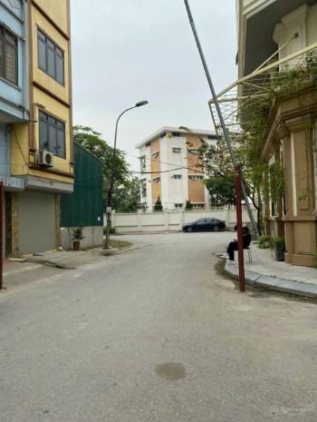 Bán đất 60m Tái định cư Kinh doanh tốt, ngay trục chính Tứ Hiệp Thanh Trì giá 11.1 tỷ
