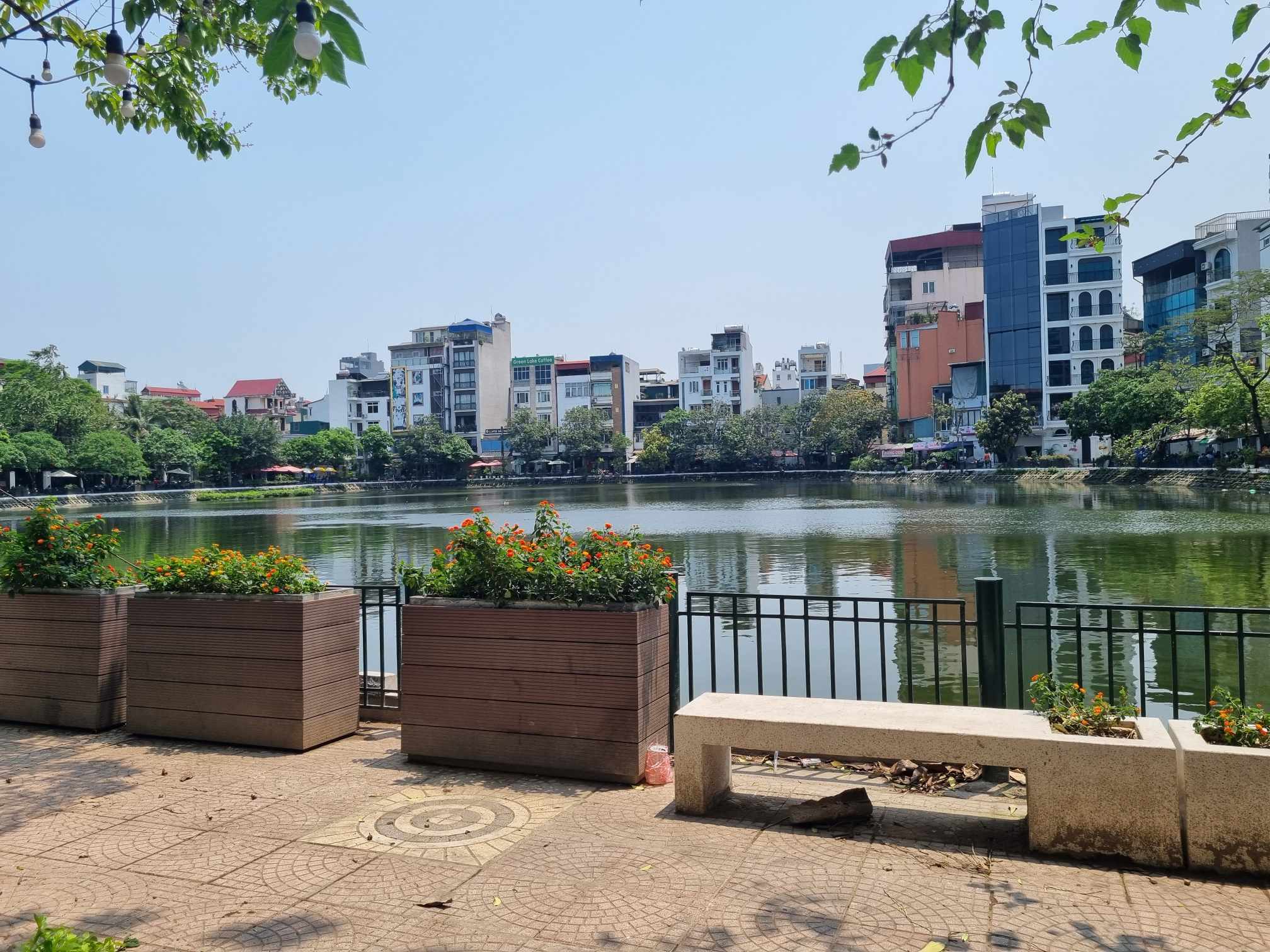 Bán nhà ngõ 135 Đội Cấn view Hồ 40m2, 5T, MT5.4m kinh doanh đỉnh quận Ba Đình