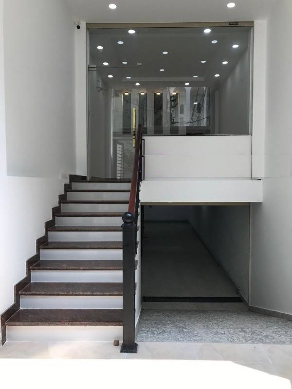 TÒA NHÀ CỰC ĐẸP HẺM XE HƠI HOÀNG VĂN THỤ - 7 PHÒNG