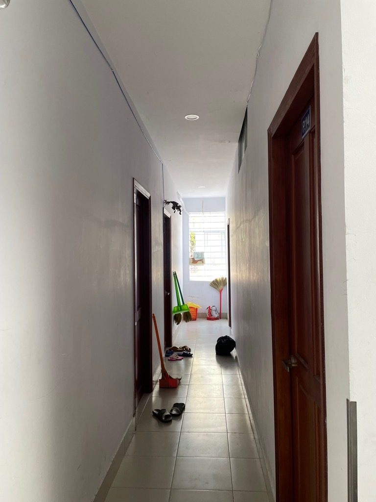 Bán CHDV Huỳnh Tấn Phát, Phú Thuận, Quận 7, DT 160m2 x 4 tầng (10x16), Giá nhình 10 tỷ thương lượng