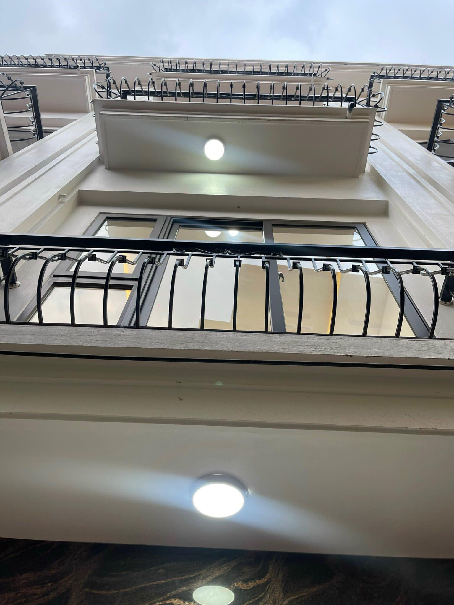 Bán Nhà Thạch Bàn, Long Biên 5T, 32m2 giá 3,5 tỷ (Gần THCS Thạch Bàn)