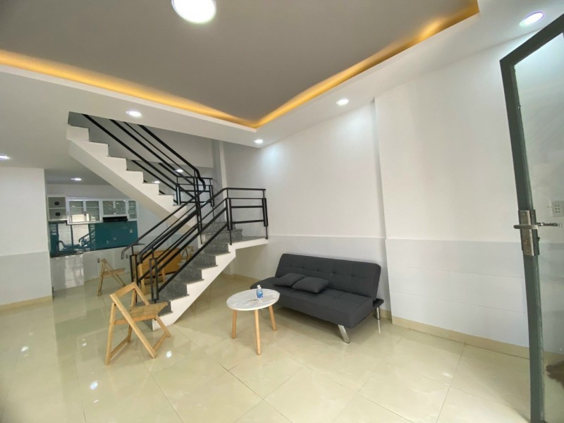 Bán nhà đường Cách Mạng Tháng Tám dưới 7 tỷ,Quận 10 HXH 50m2 4 Tầng.