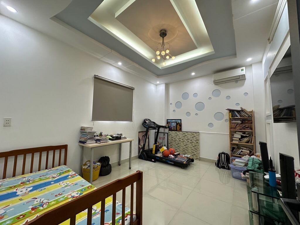 BÁN NHÀ NGUYỄN TRỌNG TUYỂN-42M2-3 TẦNG-3PN-CHỈ 6.2 TỶ.