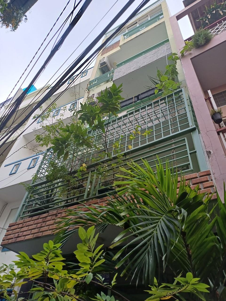 Bán nhà hẻm 766 Cách Mạng Tháng 8, phường 5 Tân Bình, DT vuông vắn 16