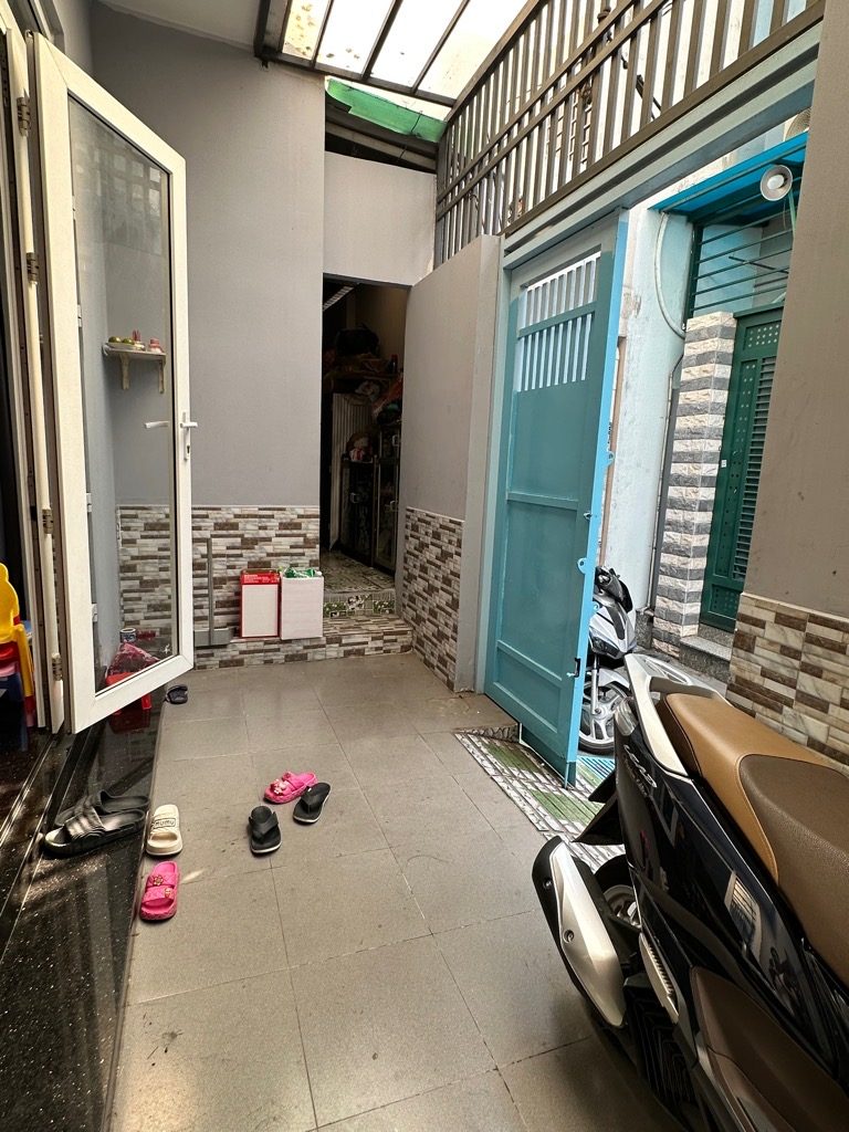 Bán nhà Lê Trọng Tấn 65m2, 2Lầu+ST, 5,1tỷ, gần ĐH Công Thương