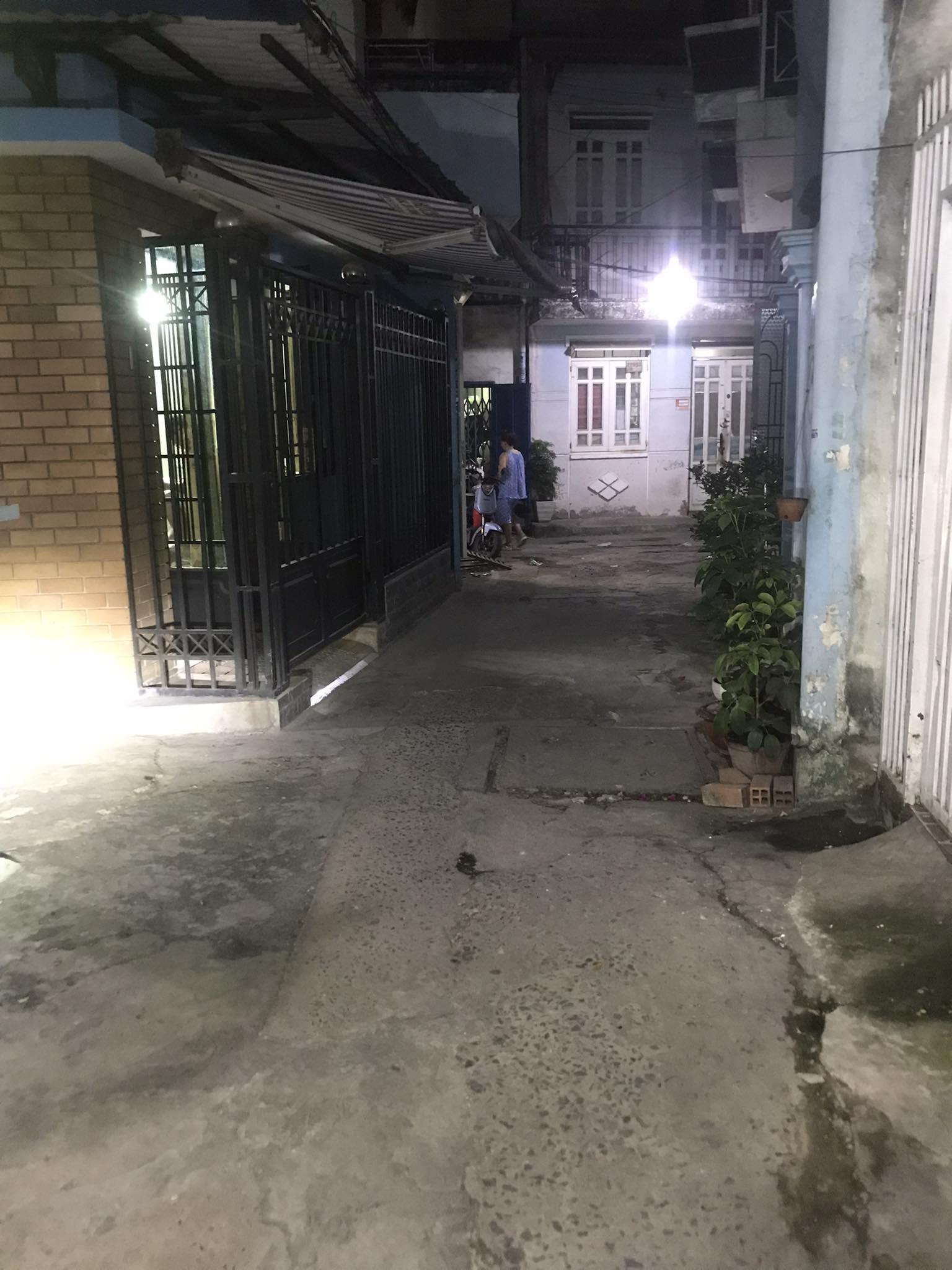 BÁN NHÀ LÔ GÓC 2 MẶT HẺM PHÚ NHUẬN-28M2-4 TẦNG-KHÔNG LỘ GIỚI-CHỈ NHỈNH 3 TỶ.