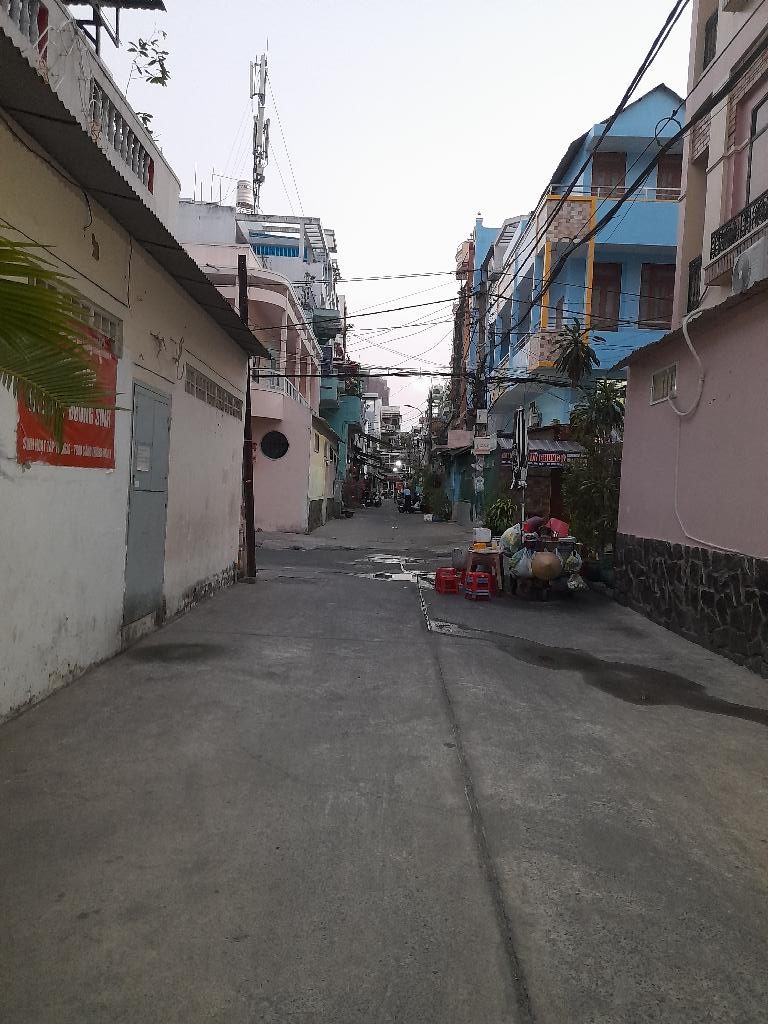 Bán nhà quận 11, đường Hàn Hải Nguyên, 61m2, 3 tầng, 7.2 tỷ, hẻm xe hơi