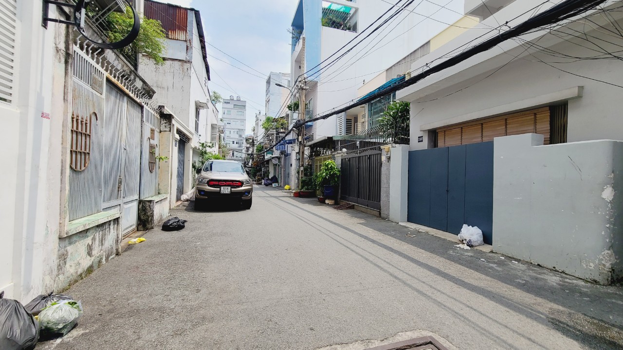 BÁN NHÀ Q3 LÊ VĂN SỸ P12 HXH 82M2 (4 X 20.5 ) x 3 TẦNG 4PN 12.9 TỶ