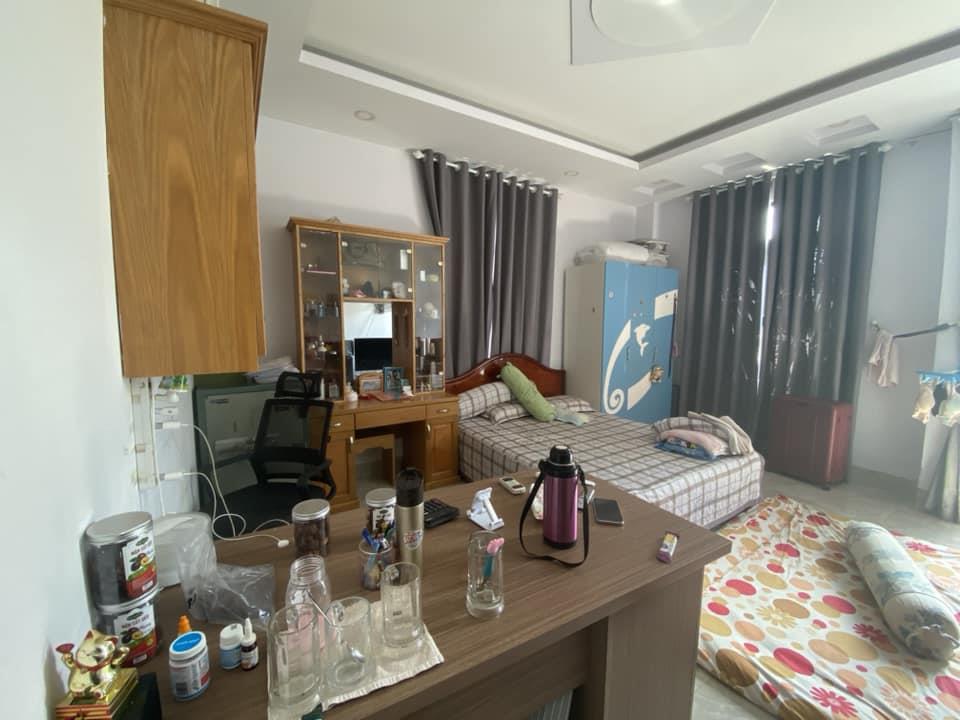 Cực Hiếm Nhà riêng Lê Văn Chí, DT 65m2, 3T, Gía Nhỉnh 4,8 tỷ, HXH, Hoàn Công Đầy Đ,Xách Vali ở Ngay