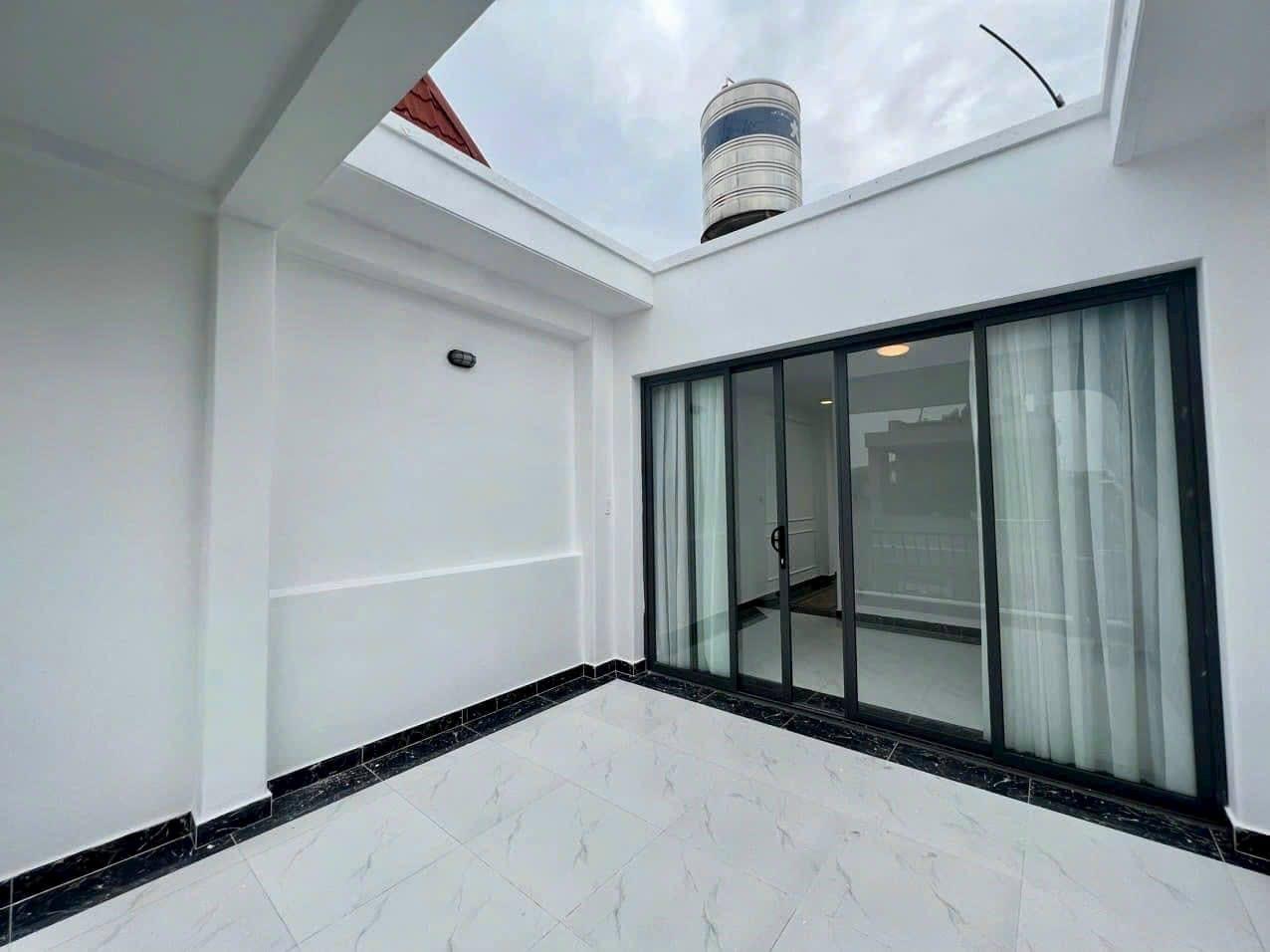 Bán Nhà Chính Chủ Sang Tên Ngay, Giá Chỉ 5 Tỷ Đường Lê Văn Chí Thủ Đức, DT 72m2, 3T, Xe Hơi Tránh