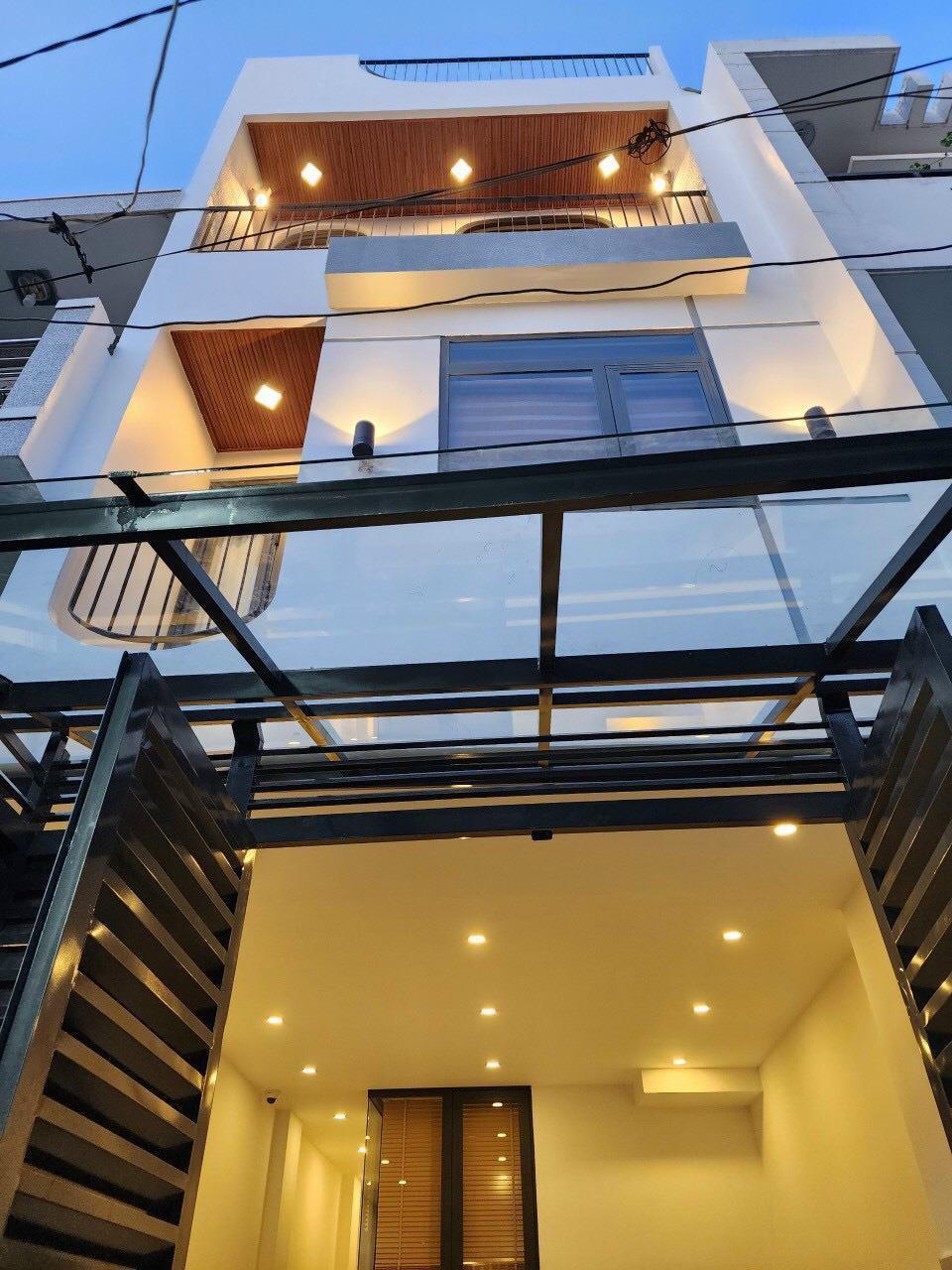 Bán Nhà Riêng Khu Phân Lô, Dân Trí Cao, HXH, Phạm Văn Đồng, Thủ Đức, DT 6x14m, 4T, Gía Chỉ 6,9 Tỷ