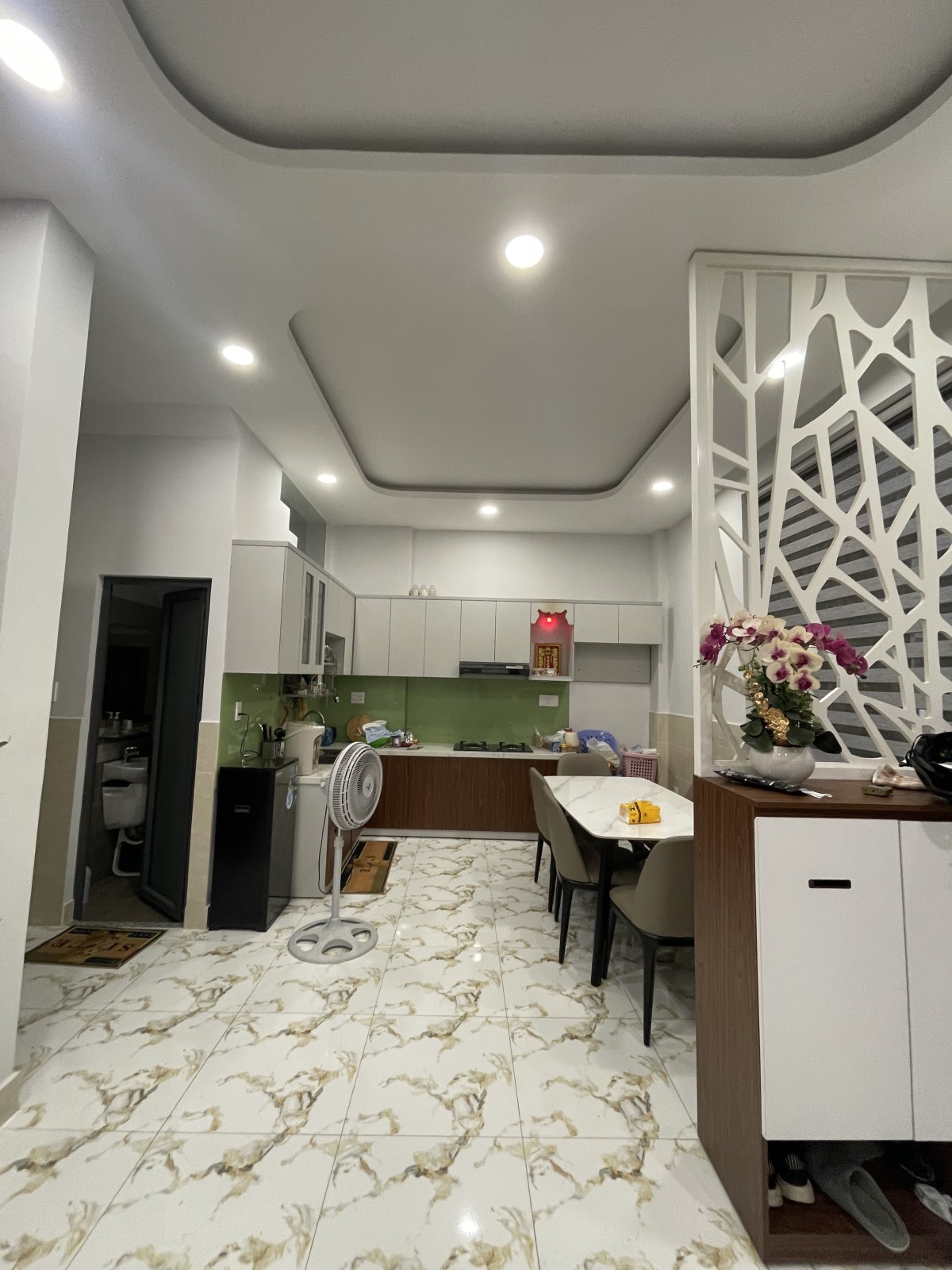 Bán Nhà Đẹp Ở Ngay Lê Thúc Hoạch, 50m2, Sổ Đẹp, Không Lỗi Phong Thuỷ, Khu An Ninh Chỉ 4 Tỷ TL