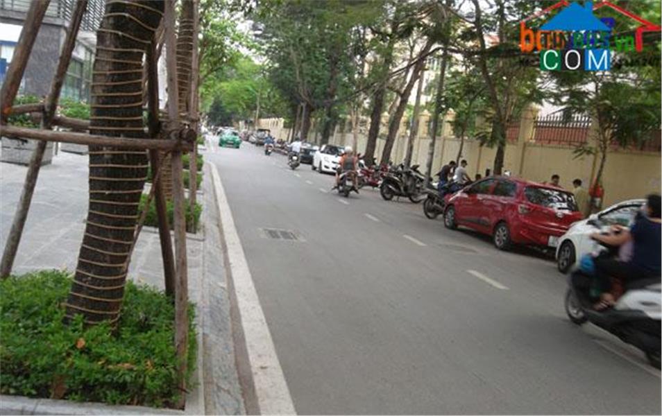 Bán nhà 125m2 5tầng mặt tiền 5.7m 28.6 tỷ mặt phố Phùng Chí Kiên, Nghĩa Đô Cầu Giấy 0934266313