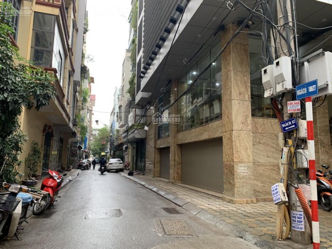 Hiếm nhà bán-Phạm Văn Đồng,Cầu Giấy-đẹp lung linh-thoáng sáng-khu vực sầm uất-46m*4T-giá 7.9 tỷ