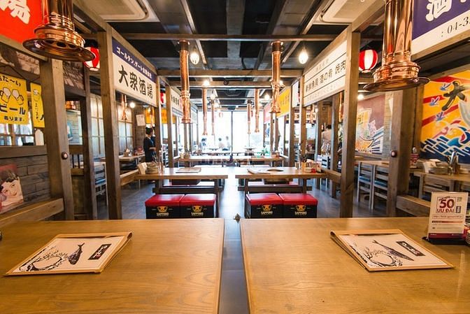 Cho thuê nhà mặt phố Bùi Thị Xuân DT 100m2x4 tầng,MT 6m,Giá:55tr/th