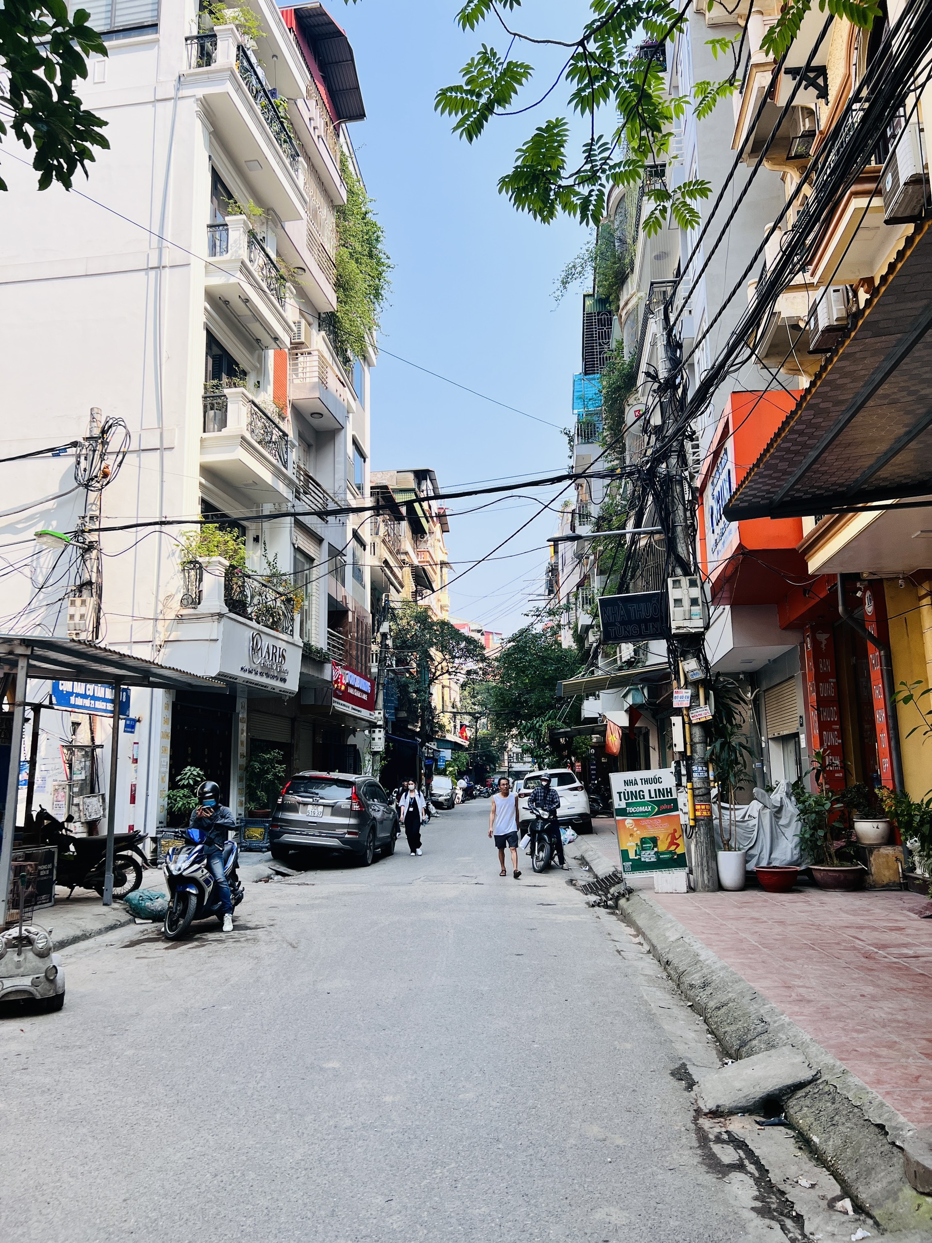 Siêu đẹp nhà Pháo Đài Láng, Đống Đa, 52m2, MT: 5,2m, kinh doanh, vỉa vẻ, quy hoạch ổn định