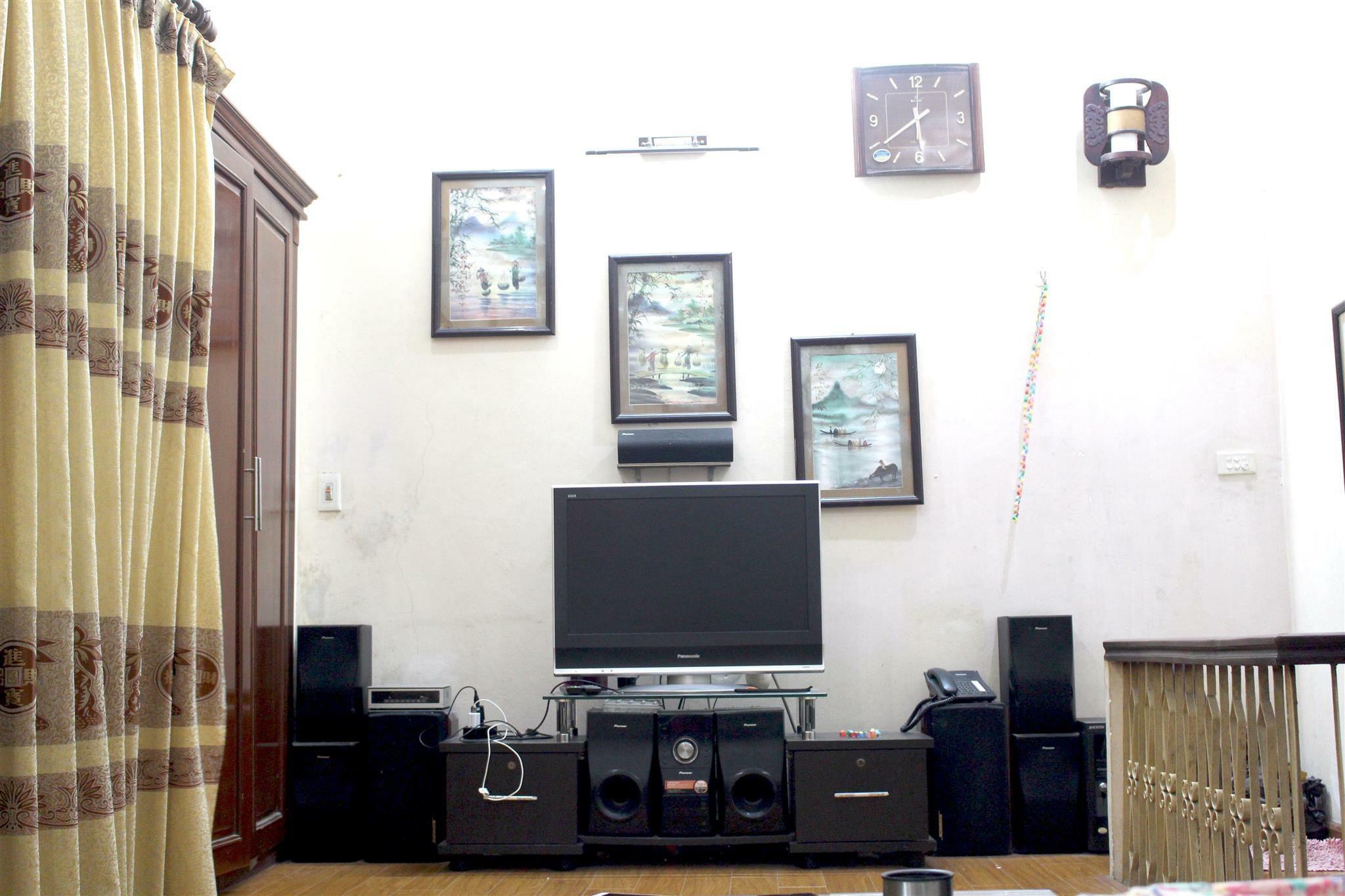 Cho thuê nhà Địa chỉ: Số nhà 149A, phố Bạch Đằng, phường Chương Dương Độ, quận Hoàn Kiếm, thành phố Hà Nội.