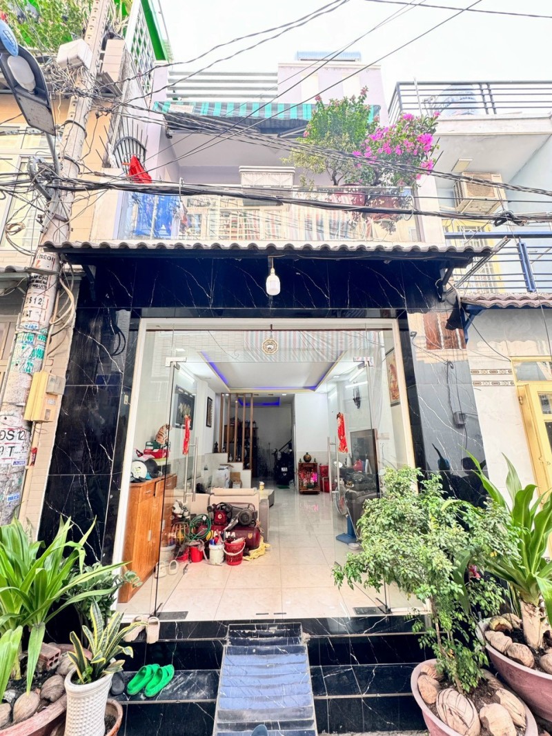 Bán Nhà Măt Tiền đường Hồ Văn Long, Bình Tân 45m2.2 Tầng BTCT Giá 3,6 Tỷ