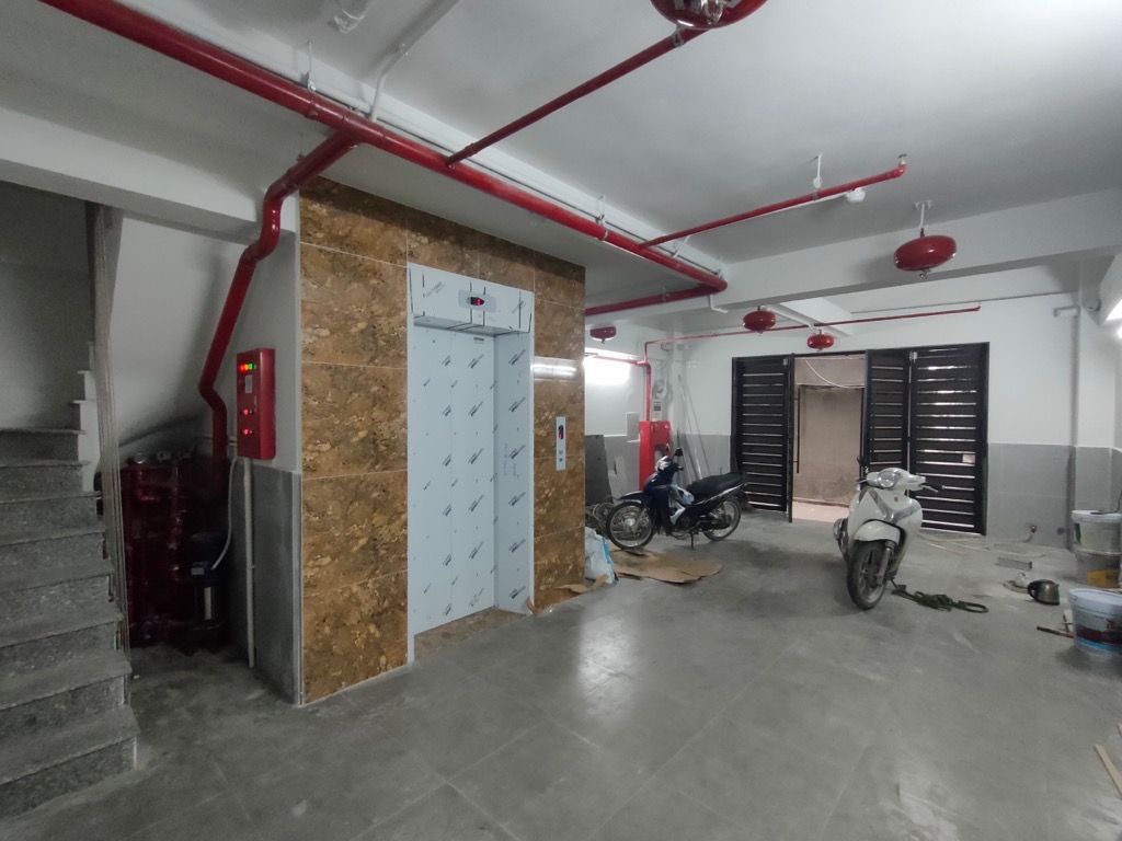 Nhà đẹp Lê Đức Thọ 90m2 x 7t thang máy, ô tô, view hồ cực đẹp, kinh doanh 18 phòng 15,5 tỷ.