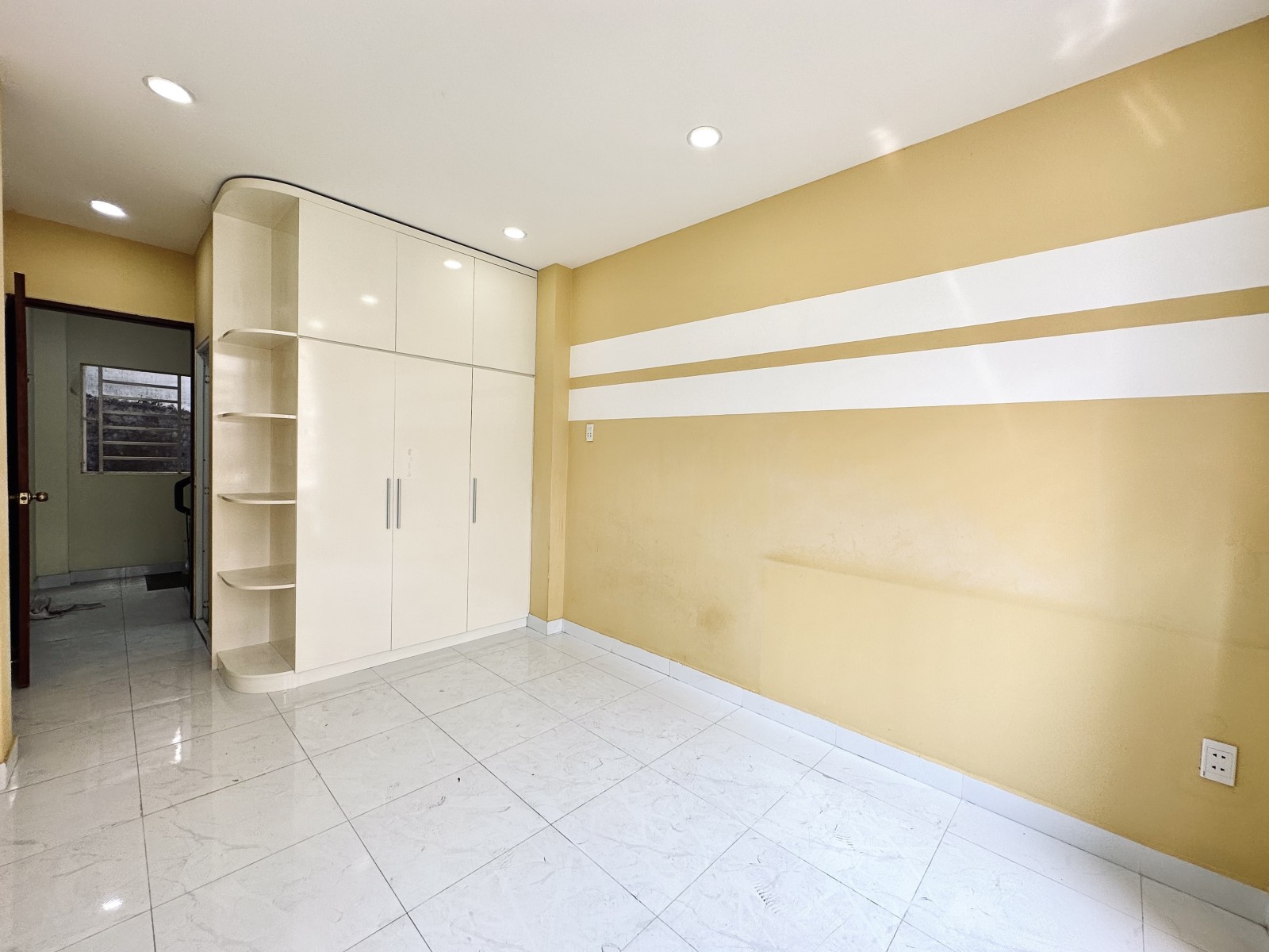 Chỉ Bán Trong Tuần – Nhà Đẹp 5 Tầng Nguyễn Cảnh Chân Quận 1 Chỉ 5 Tỷ