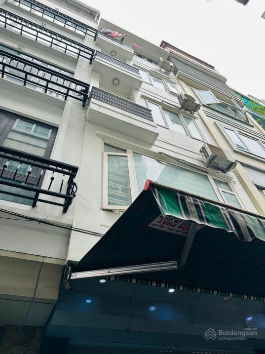 Bán nhà Trần Quốc Hoàn, Cầu Giấy, 2 thoáng, kinh doanh, ô tô tránh, 44m2, 12.5 tỷ