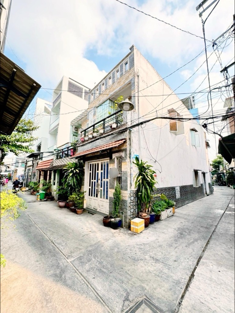 Căn góc hẻm xe hơi Đường Chiến Lược, Bình Trị Đông A, Bình Tân, 56m2 2 tầng, 4 x 14, nhỉnh 4 tỷ