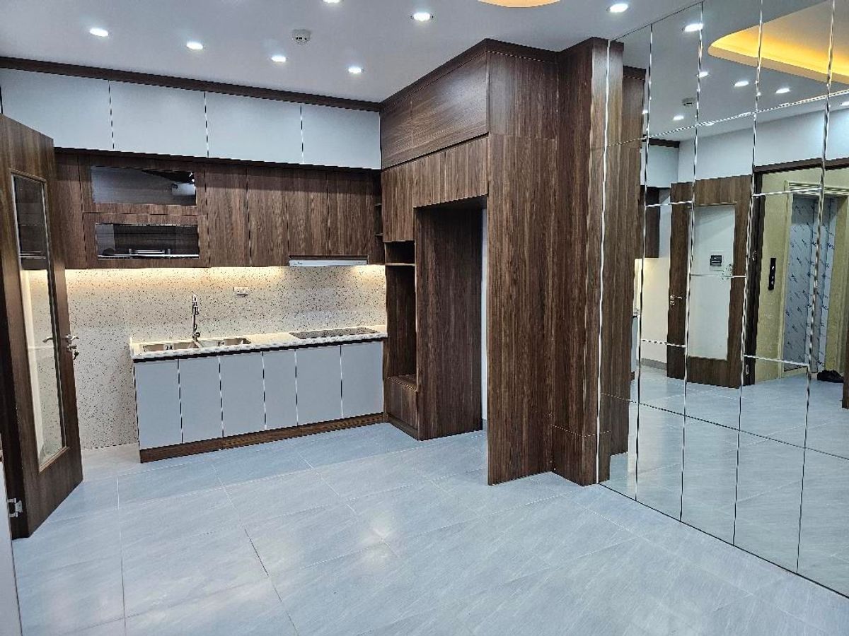 Bán nhà mặt ngõ trung tâm Đống Đa 40m2, 6 tầng thang máy hơn 8 tỷ