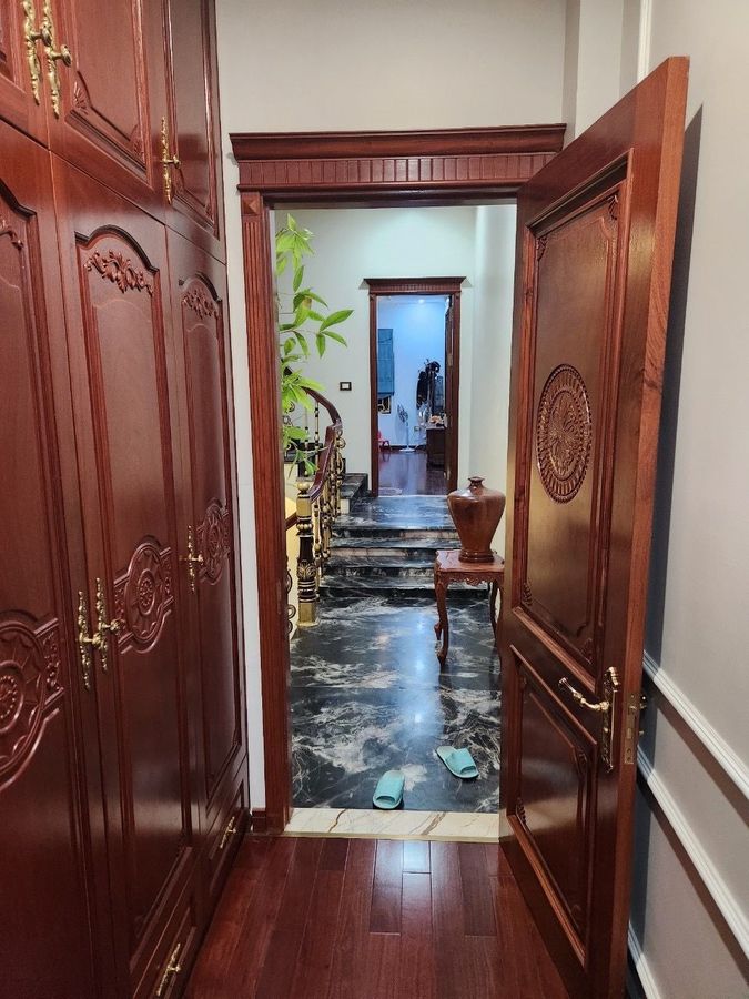 Bán Nhà Cù Chính Lan. Thanh Xuân. Ô Tô. DT 80m2. MT 4m. 5 Tầng. Giá 20,45 Tỷ.