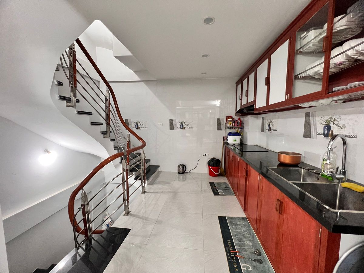 Bán Nhà Mặt Ngõ Bùi Xương Trạch: Cơ Hội Đầu Tư Vàng Với Lô Góc Ô Tô Và Kinh Doanh Sầm Uất