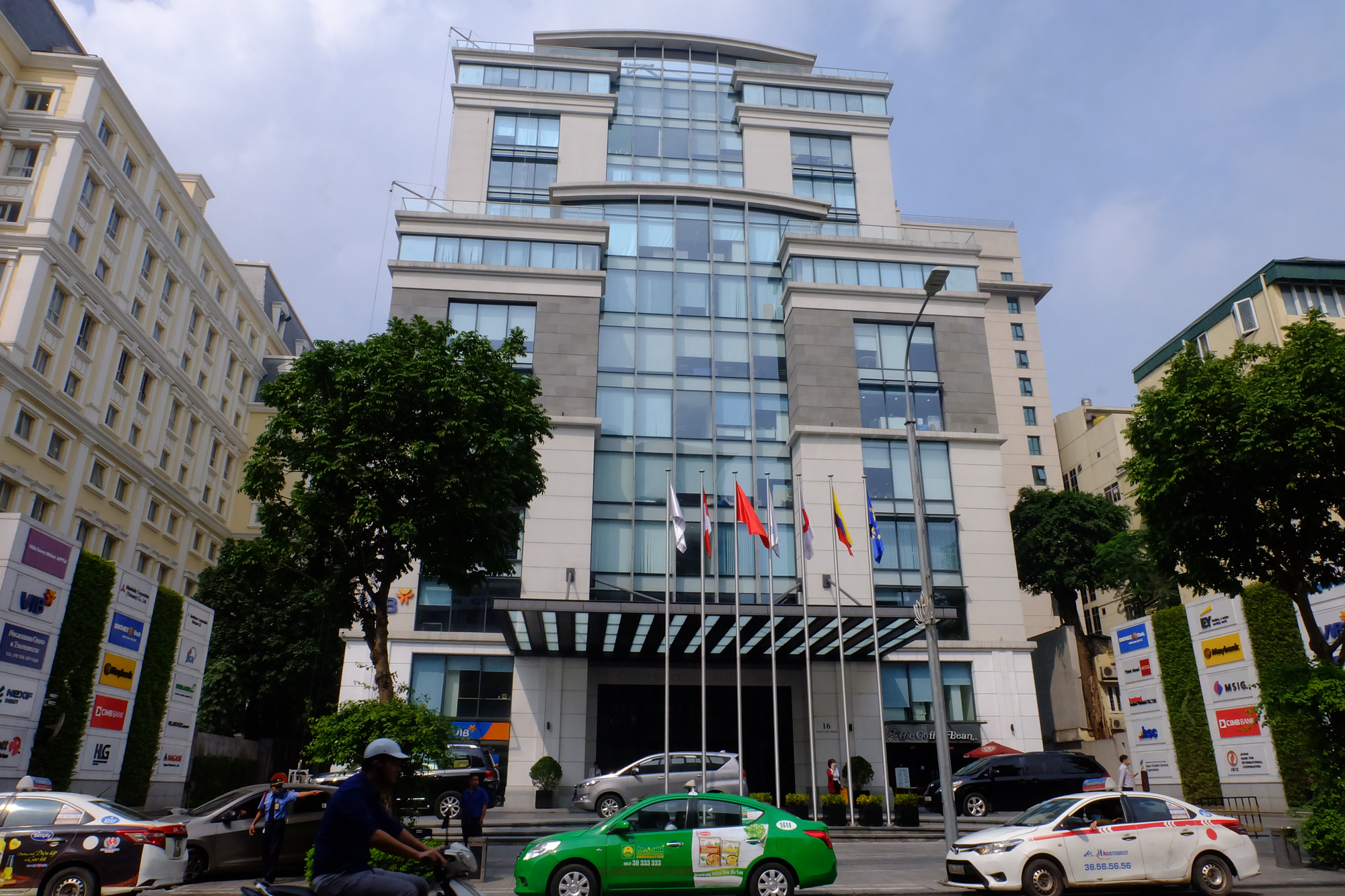 MẶT PHỐ NGUYỄN NGỌC NẠI 95m2- 9T- MT 5m-VỈA HÈ RỘNG- LÀM TÒA VĂN PHÒNG CỰC ĐẸP-DÒNG TIỀN ỔN ĐỊNH-GIÁ CHÀO 34 TỶ