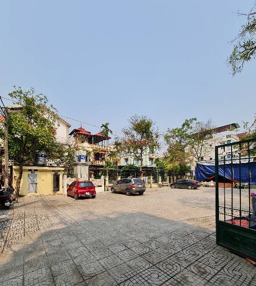 Tây Hồ- Đầu tư- Ngõ thông 7 chỗ vào nhà- 63m sổ đỏ vuông- 5.6 tỷ