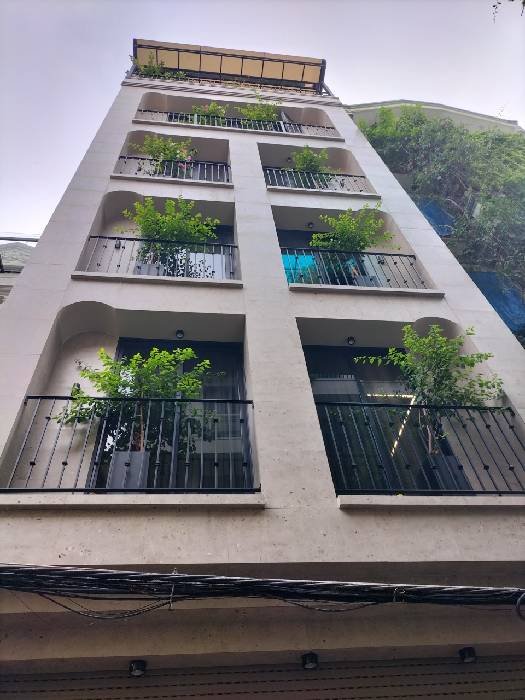 LONG BIÊN - Á HẬU QUẬN - GARA 2 OTO - KHU VIP - NHÀ 7 TẦNG FULL NỘI THẤT - DT 60m2 - CHỈ 17,9 TỶ