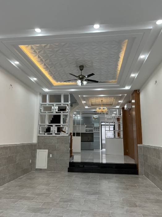 Bán nhà Huỳnh Tấn Phát, Phú Xuân, Nhà Bè, DT 100m2 x 4 tầng (5x20), Giá nhỉnh 6 tỷ tl