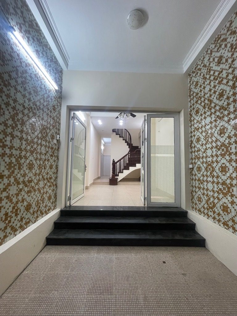 Bán nhà Tân Xuân, Xuân Đỉnh, 55m2 giá 4,35 tỷ - oto vào nhà- gần phố - gần chợ