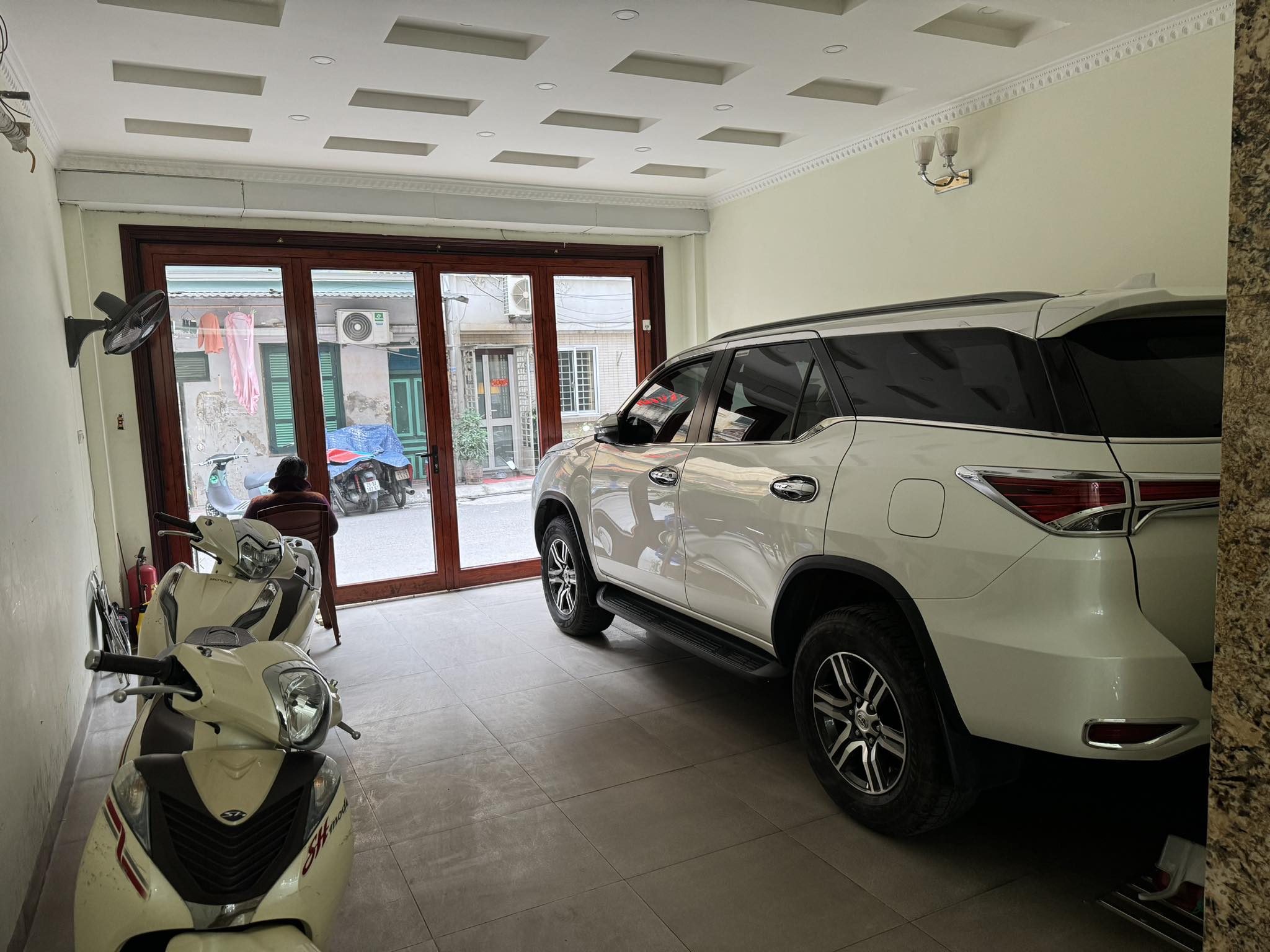 Cho thuê mặt bằng kinh doanh phố Hồng Phúc, tổng 160m², 2 tầng, MT 5m, giá 32 triệu (có TL).