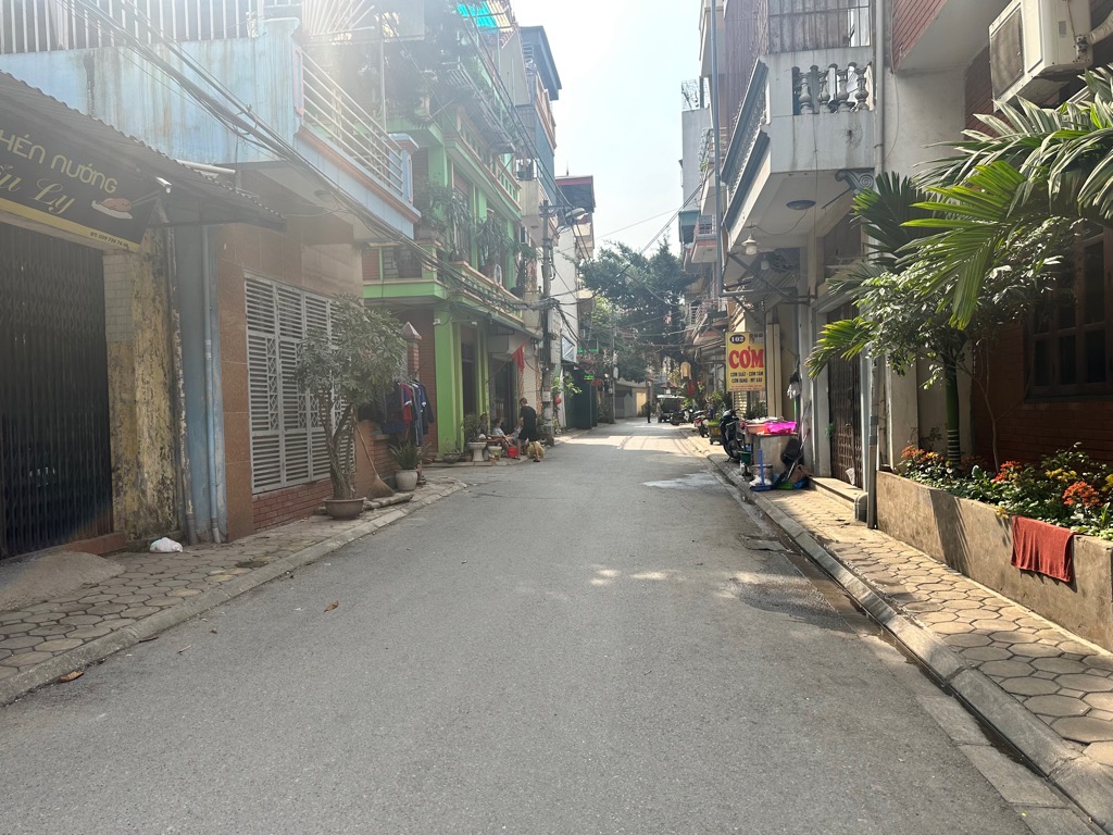 CẠNH Ô TÔ TRÁNH - SIÊU HIẾM - SỔ A4 - AN SINH TUYỆT VỜI - VỊ TRÍ ĐẮC ĐỊA - GẦN NHIỀU TIỆN ÍCH, CẠNH TRƯỜNG WELLSPRING,