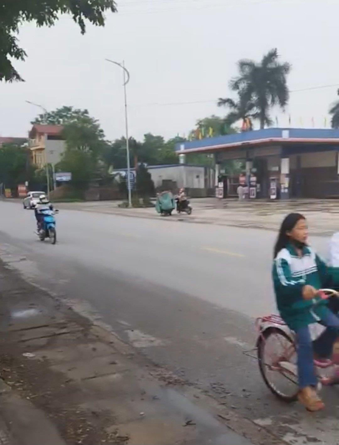 CẦN BÁN CĂN NHÀ 3 TẦNG MỚI ĐẸP DUY NHẤT tại phường trung thành TP Phổ Yên tổng 147m trên mặt đường QL3 mặt tiền hơn 7m