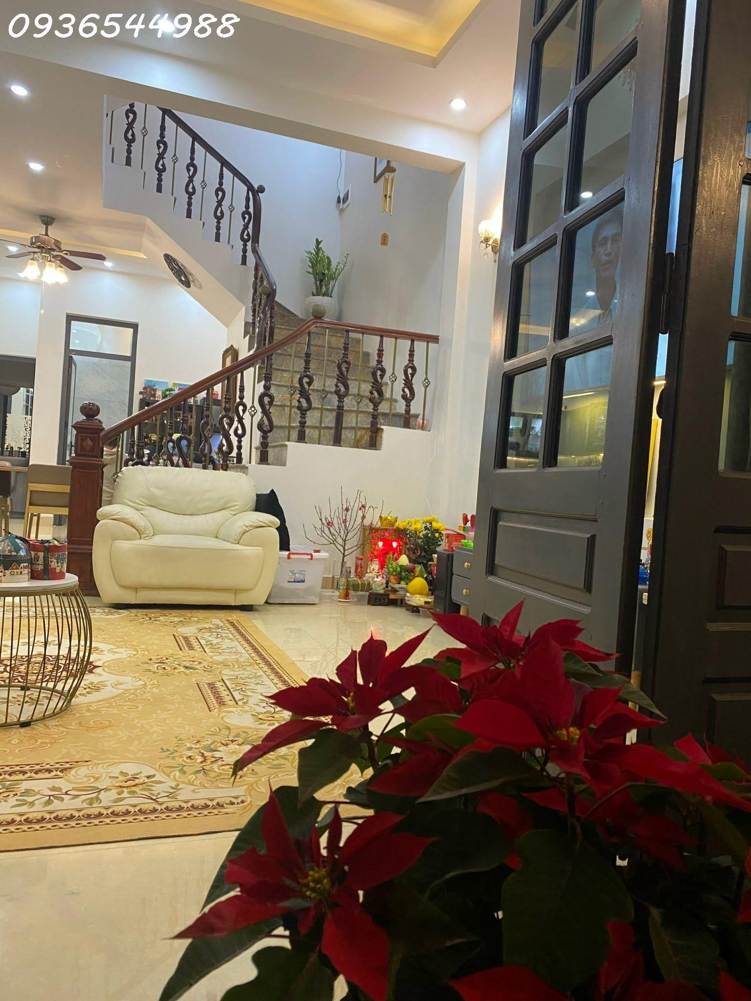 Bán biệt thự Đàm Quang Trung, 100m2 * 3 tầng, giá bất ngờ chỉ 12.5 tỷ