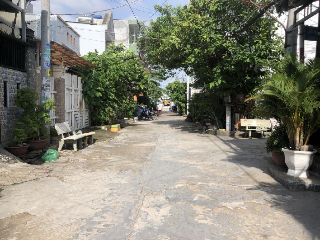 Bán đất Lê Văn Lương, Nhơn Đức, Nhà Bè, DT 100m2 (5x19), HXH Giá nhỉnh 4 tỷ thương lượng mạnh